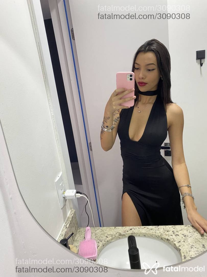 Acompanhante mulher morena (o) de olhos castanhos - Gabi Albuquerque