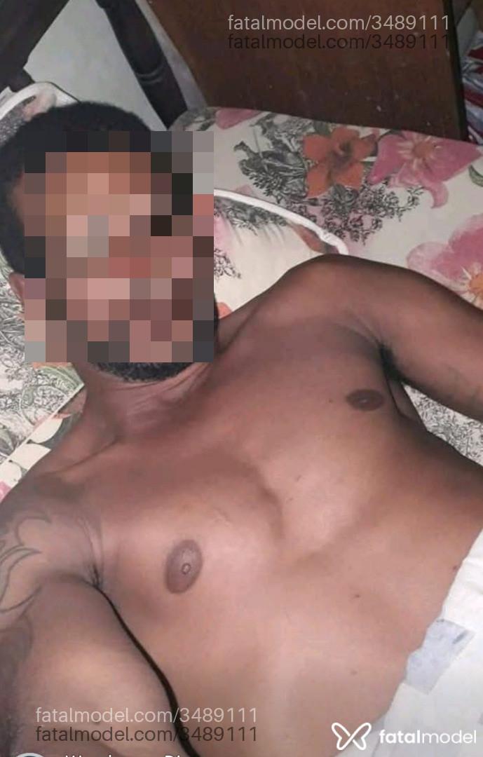 Acompanhante homem morena (o) de olhos pretos - Maicon Acompanhante homem morena (o) de olhos pretos - Maicon
