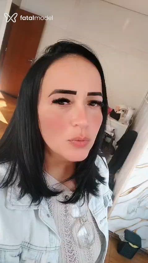 Acompanhante mulher morena (o) de olhos castanhos - Gabriella Brandão
