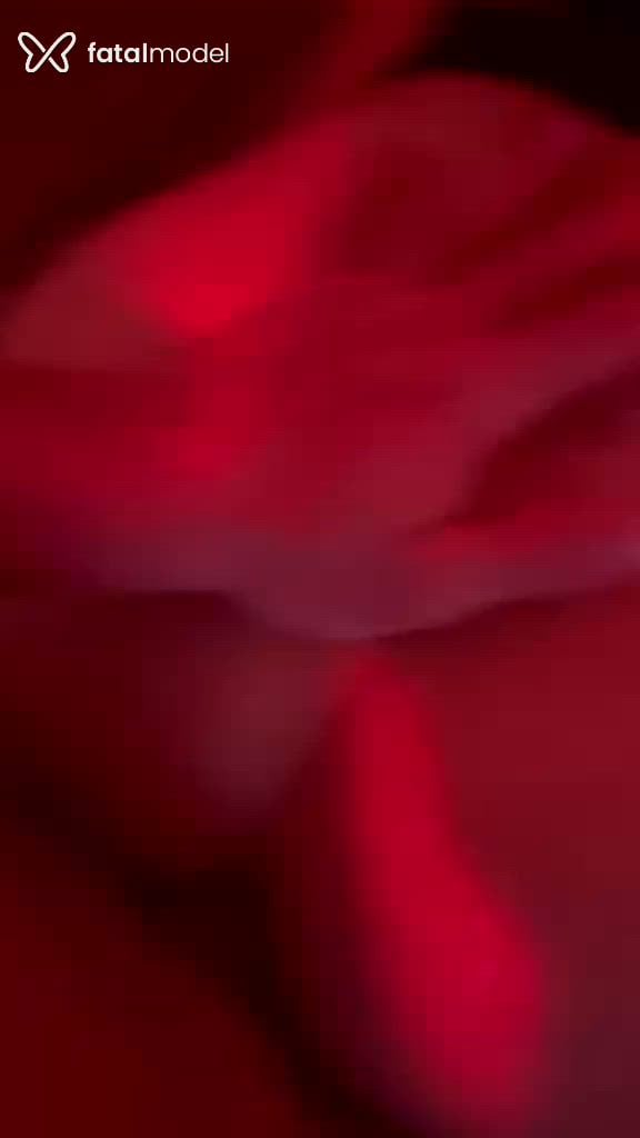 Acompanhante mulher trans com cabelo castanho de olhos castanhos - Karla