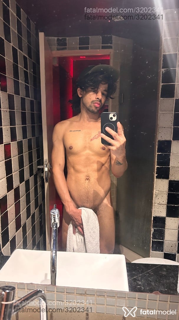 Acompanhante homem morena (o) de olhos pretos - Saullo