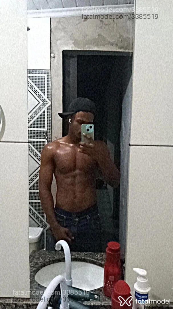 Acompanhante homem morena (o) de olhos castanhos - Negogstz