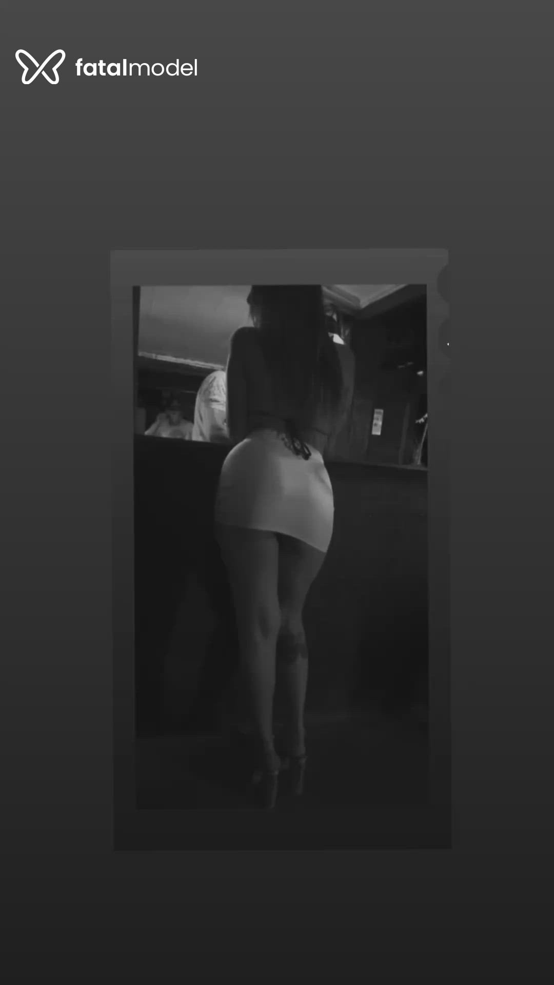 Acompanhante mulher morena (o) de olhos castanhos - Bella