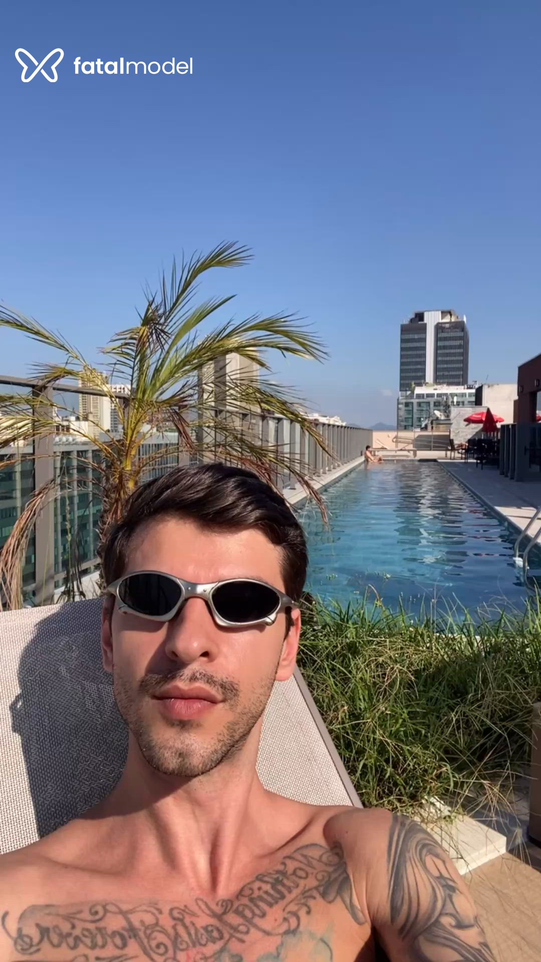 Acompanhante homem com cabelo castanho de olhos castanhos - Andreas Júnior