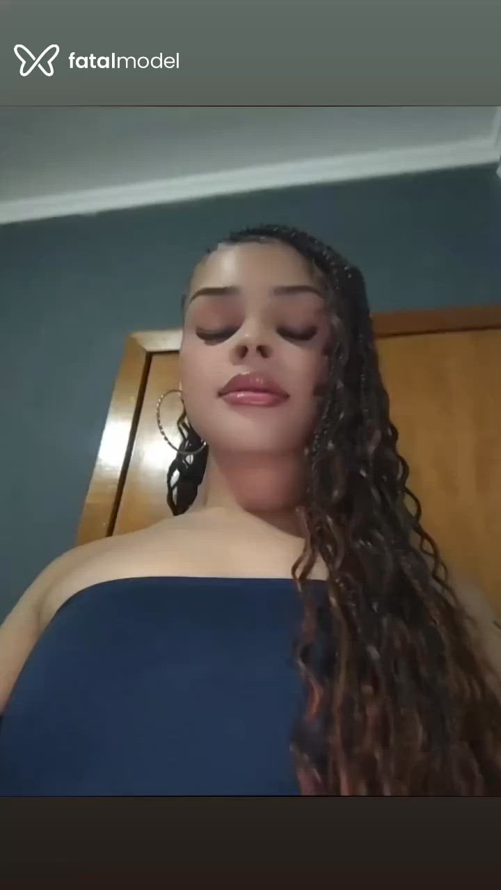 Acompanhante mulher trans morena (o) de olhos castanhos - Bianca