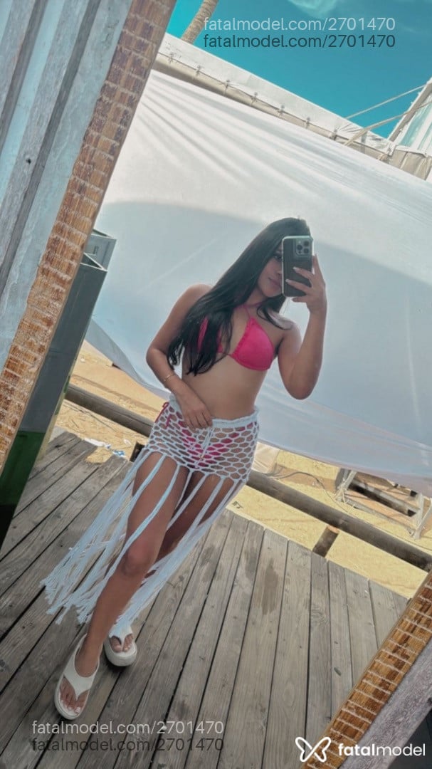 Acompanhante mulher com cabelo castanho de olhos castanhos - Mirella Santos Acompanhante mulher com cabelo castanho de olhos castanhos - Mirella Santos