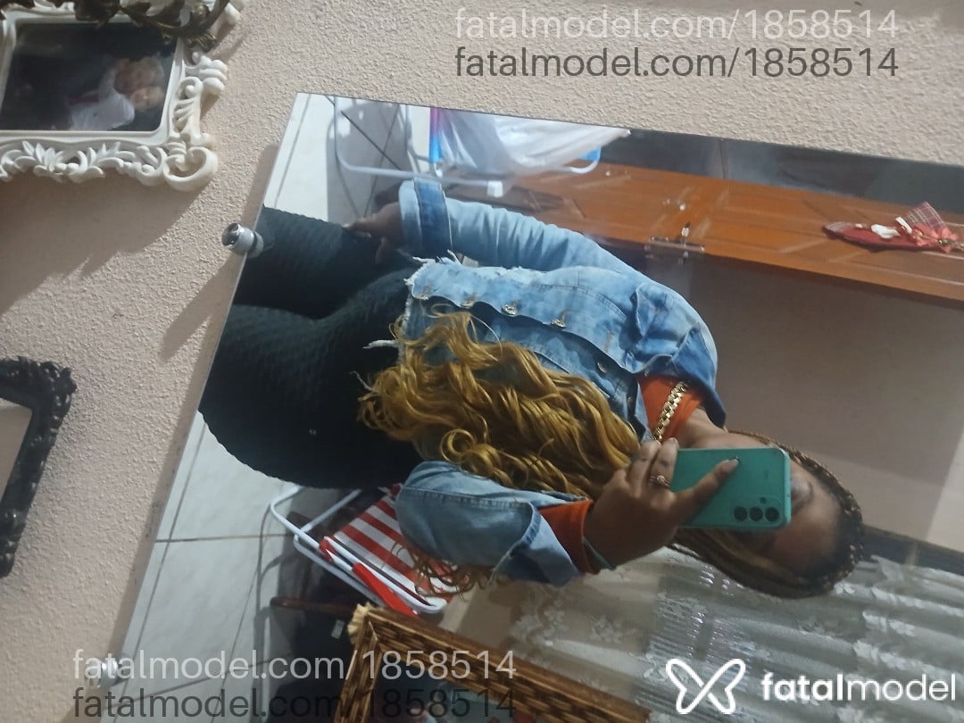 Acompanhante mulher morena (o) de olhos castanhos - Paola morena