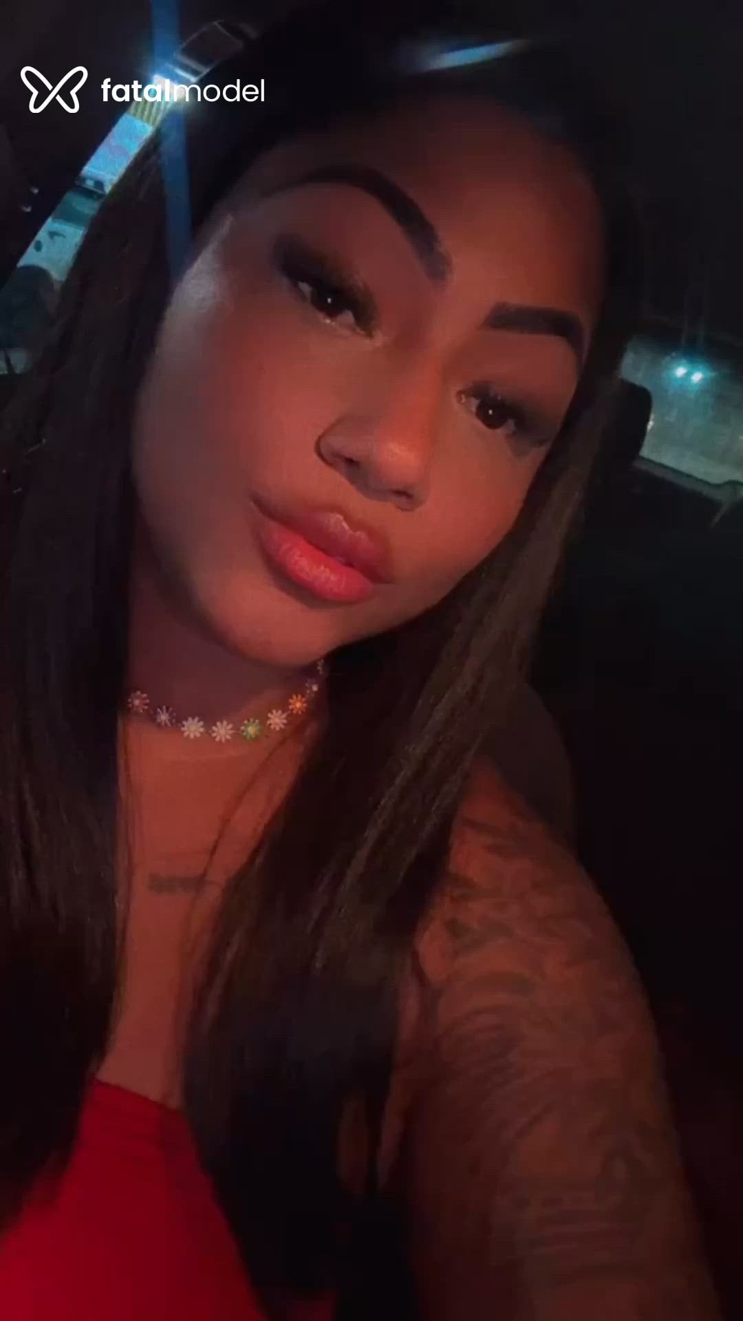 Acompanhante mulher morena (o) de olhos pretos - Ayla Visconti