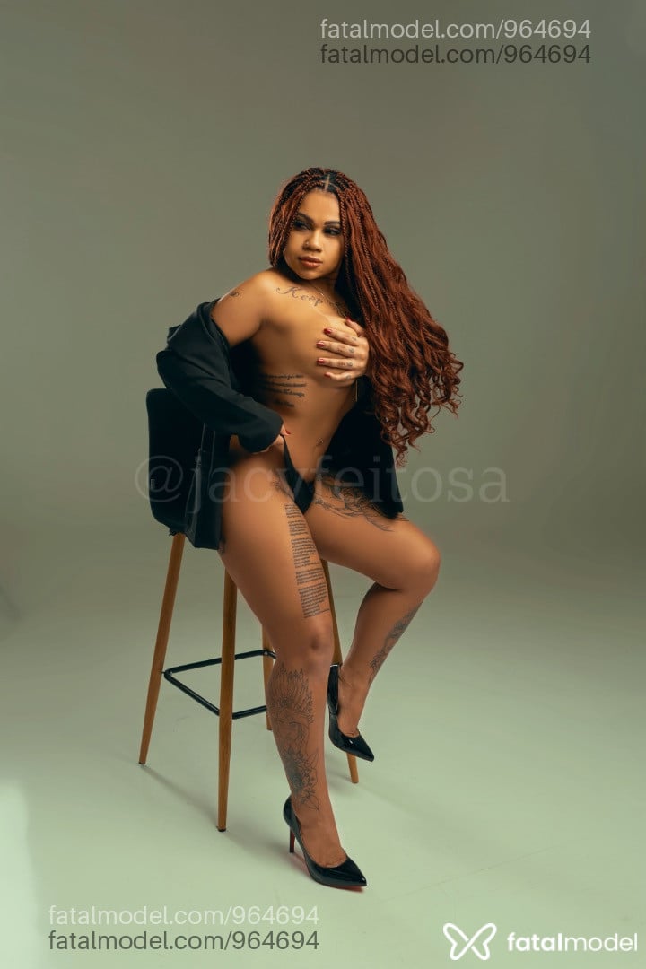 Acompanhante mulher morena (o) de olhos pretos - Jacy Feitosa Acompanhante mulher morena (o) de olhos pretos - Jacy Feitosa