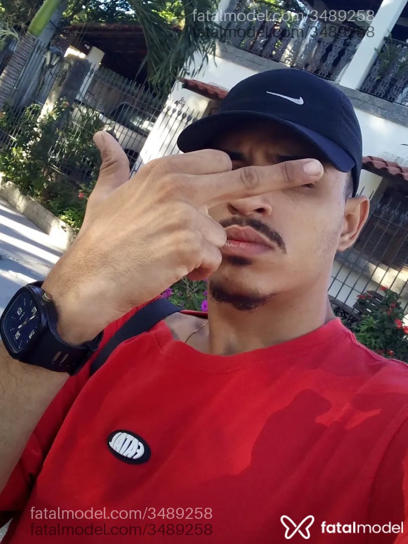 Acompanhante homem morena (o) de olhos castanhos - Wendell Acompanhante homem morena (o) de olhos castanhos - Wendell