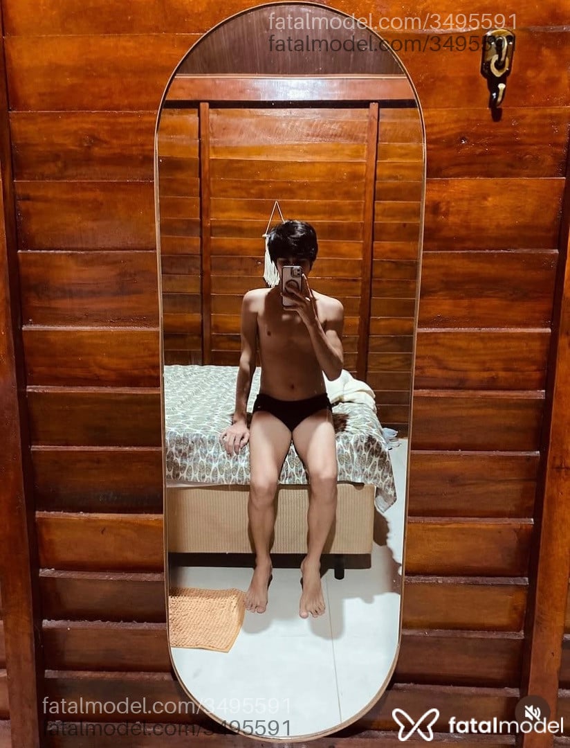 Acompanhante homem morena (o) de olhos pretos - Davi Fox Acompanhante homem morena (o) de olhos pretos - Davi Fox