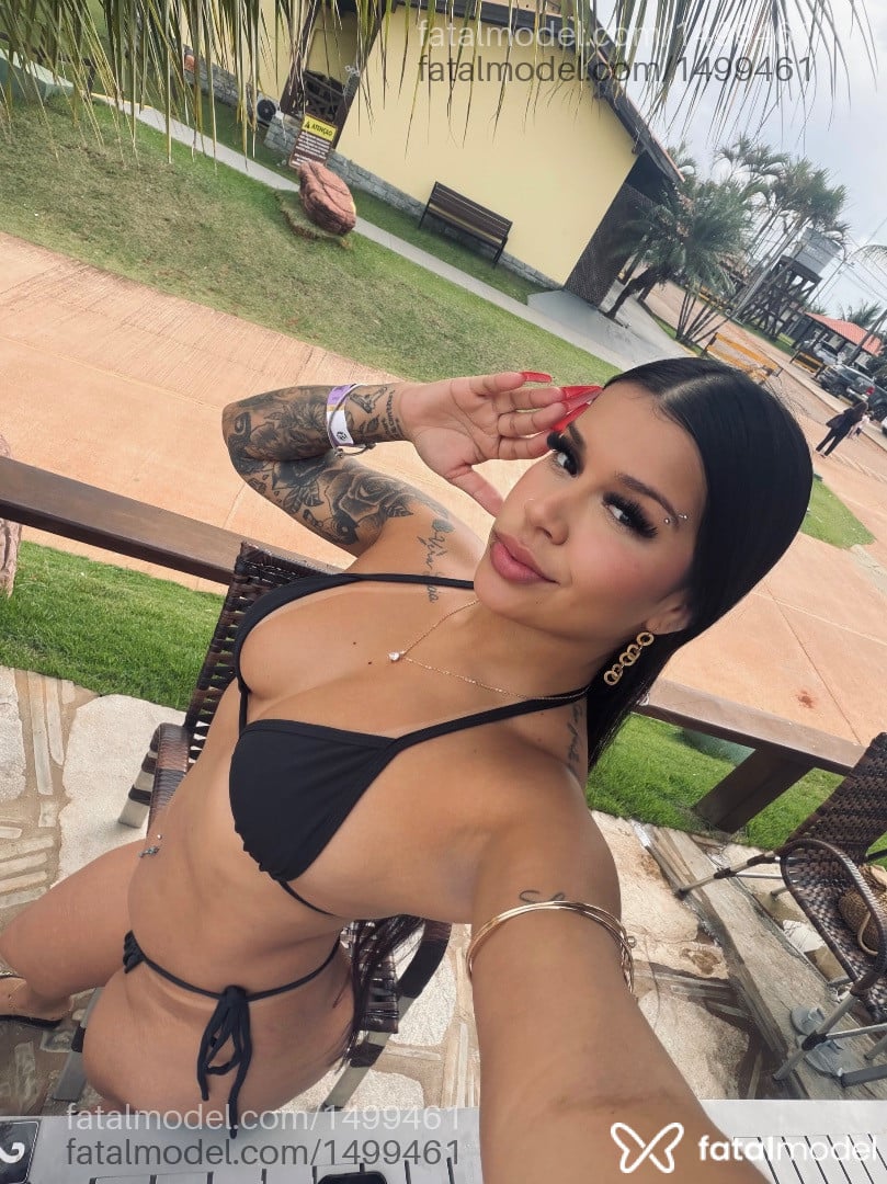 Acompanhante mulher morena (o) de olhos pretos - Mirella Silva