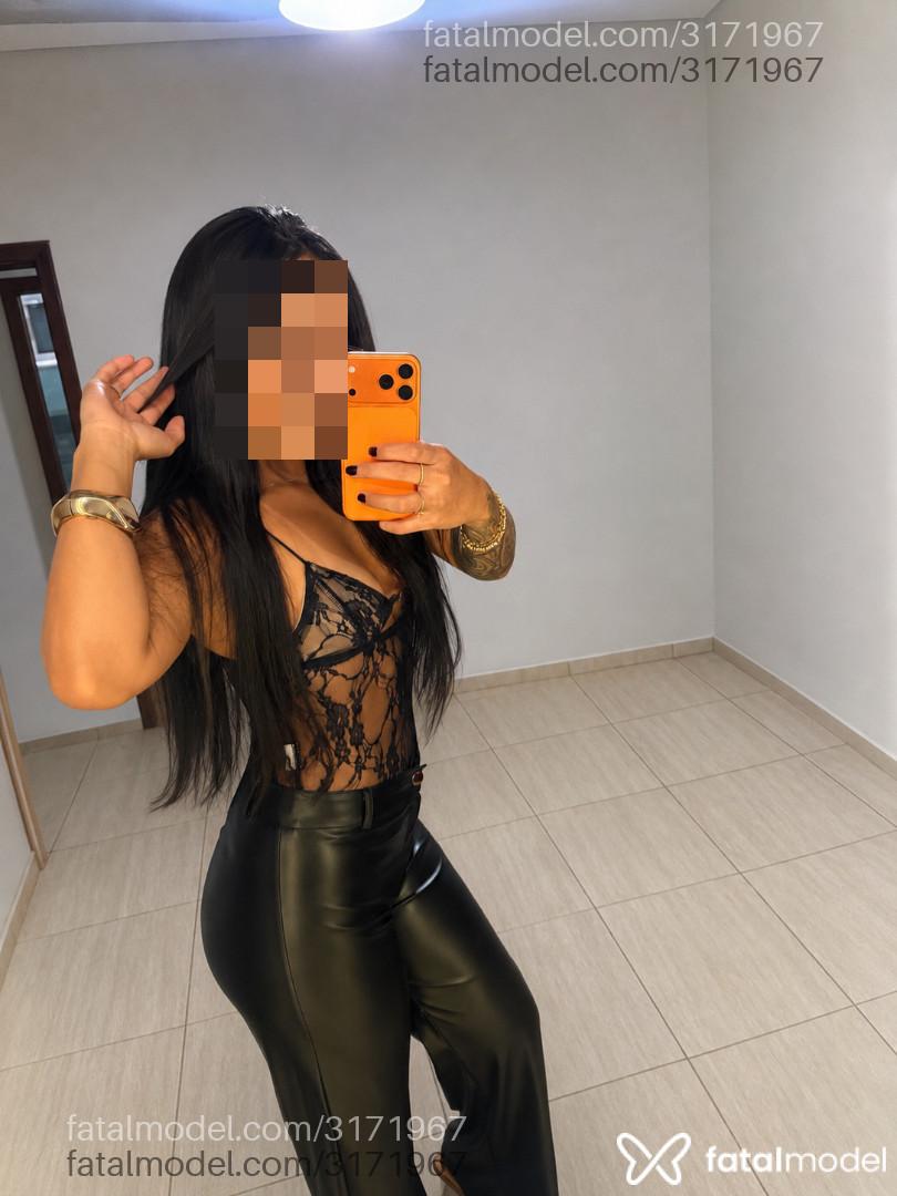 Acompanhante mulher morena (o) de olhos castanhos - Julia