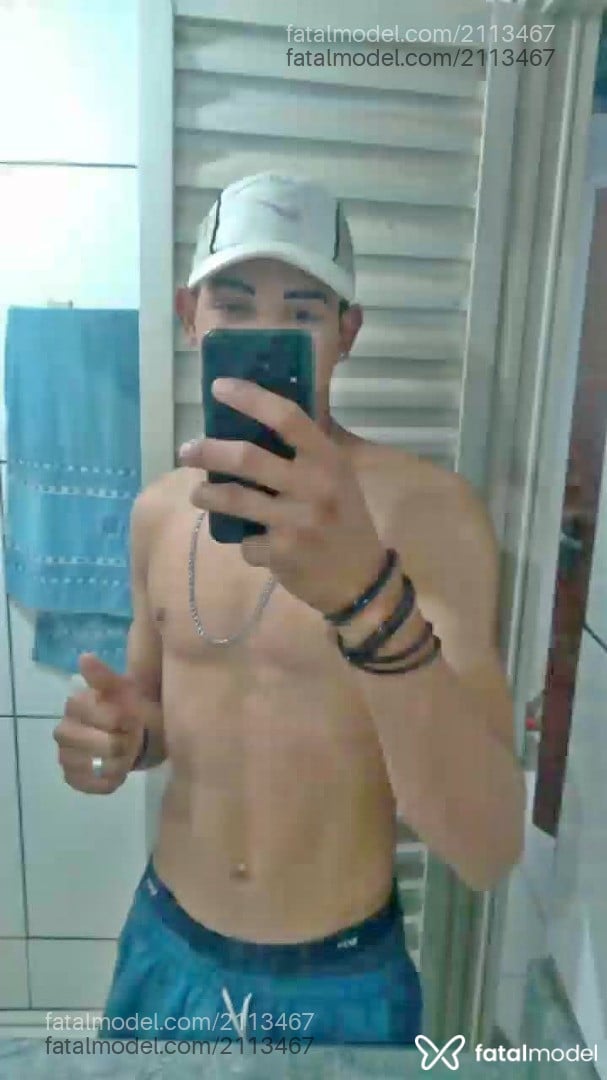 Acompanhante homem loira (o) de olhos pretos - Vitor Melo