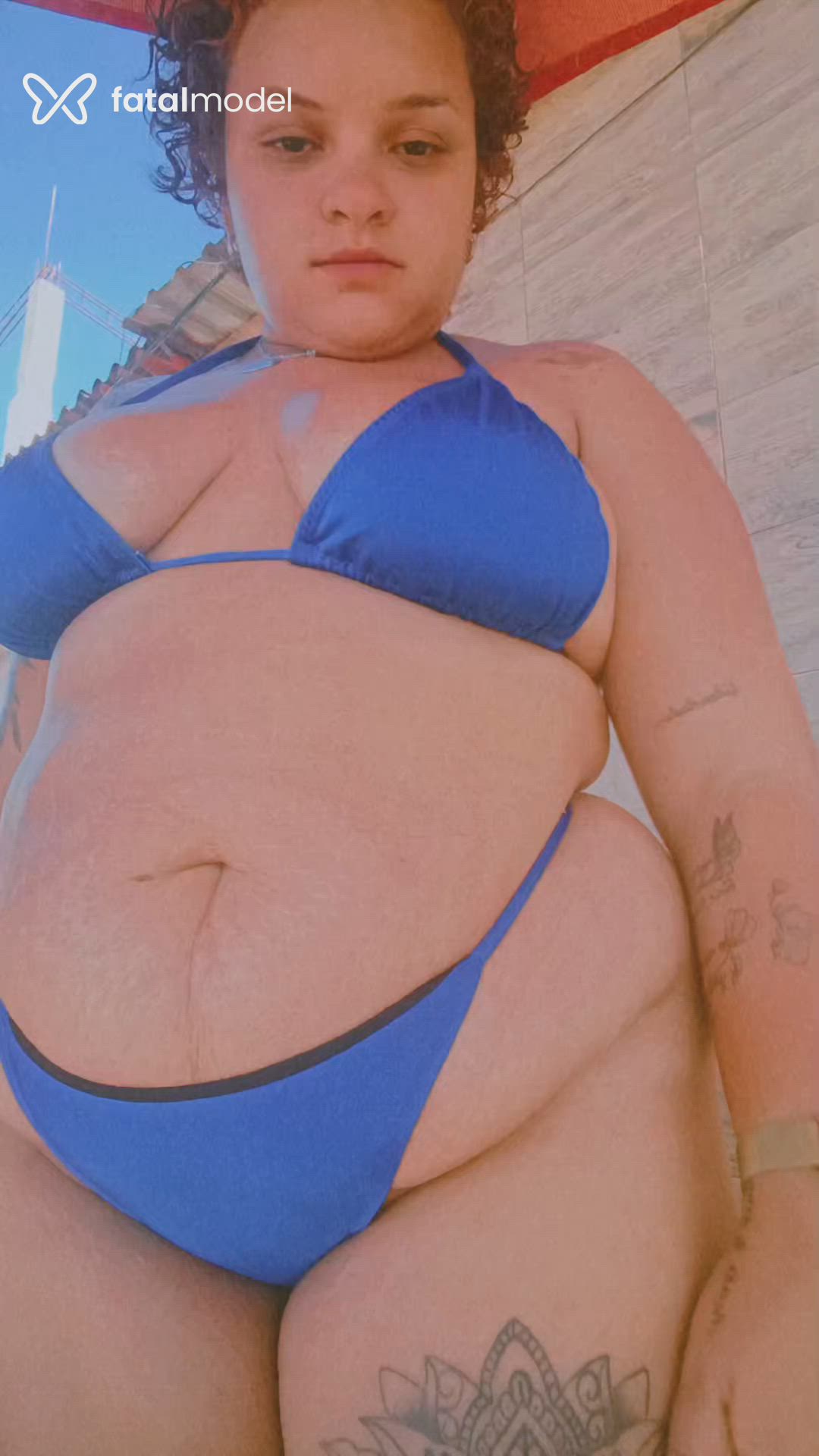 Acompanhante mulher com cabelo castanho de olhos castanhos - Heloanika Acompanhante mulher com cabelo castanho de olhos castanhos - Heloanika