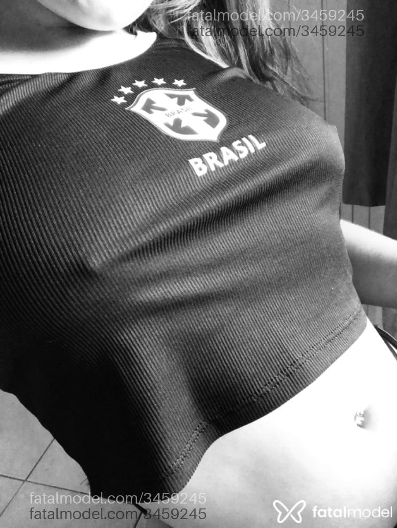 Acompanhante mulher ruiva (o) de olhos verdes - Alana