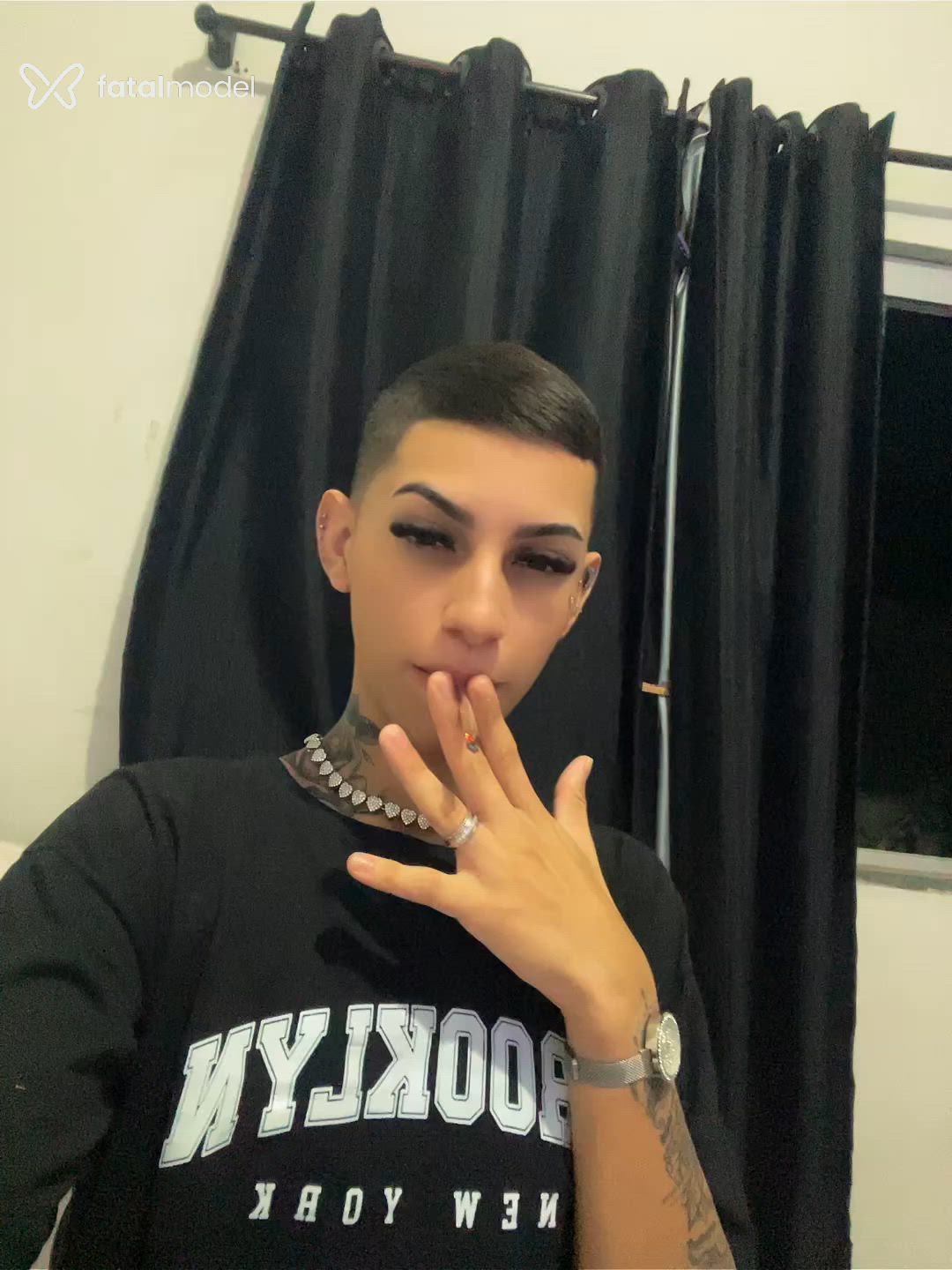 Acompanhante homem morena (o) de olhos castanhos - Dudu
