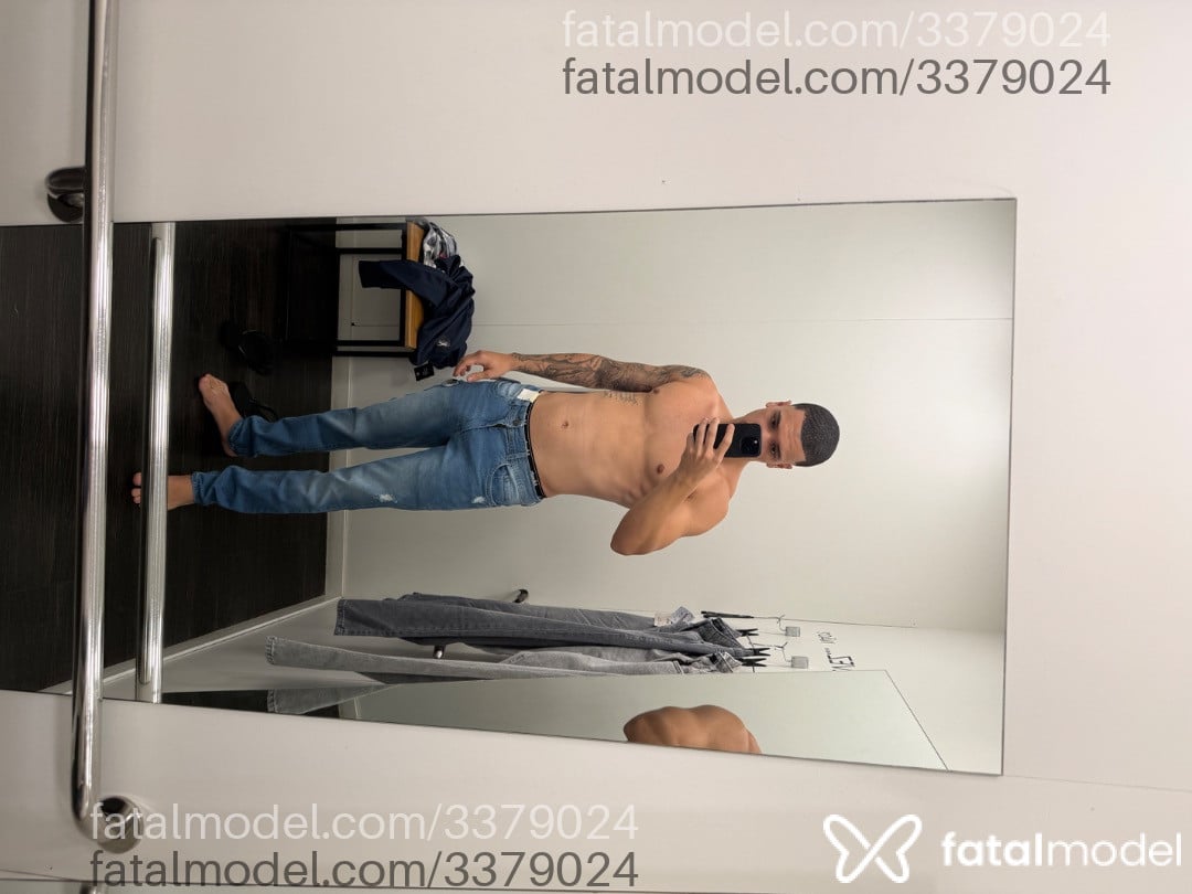 Acompanhante homem com cabelo castanho de olhos castanhos - Gustavo