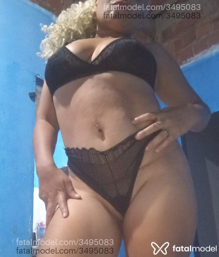 Acompanhante mulher loira (o) de olhos verdes - Karozinha Acompanhante mulher loira (o) de olhos verdes - Karozinha