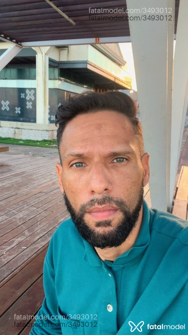 Acompanhante homem loira (o) de olhos verdes - Julio Cesar Acompanhante homem loira (o) de olhos verdes - Julio Cesar