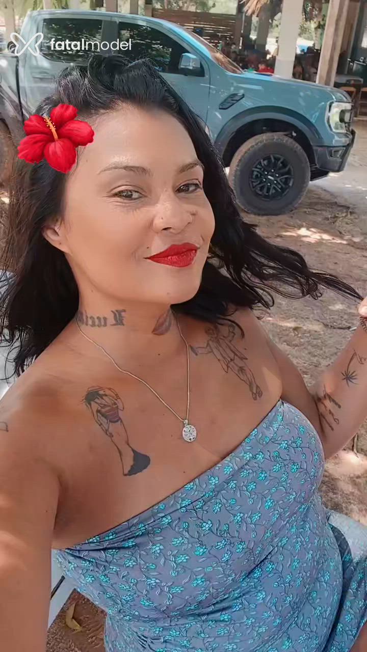 Acompanhante mulher morena (o) de olhos pretos - Cibele Acompanhante mulher morena (o) de olhos pretos - Cibele