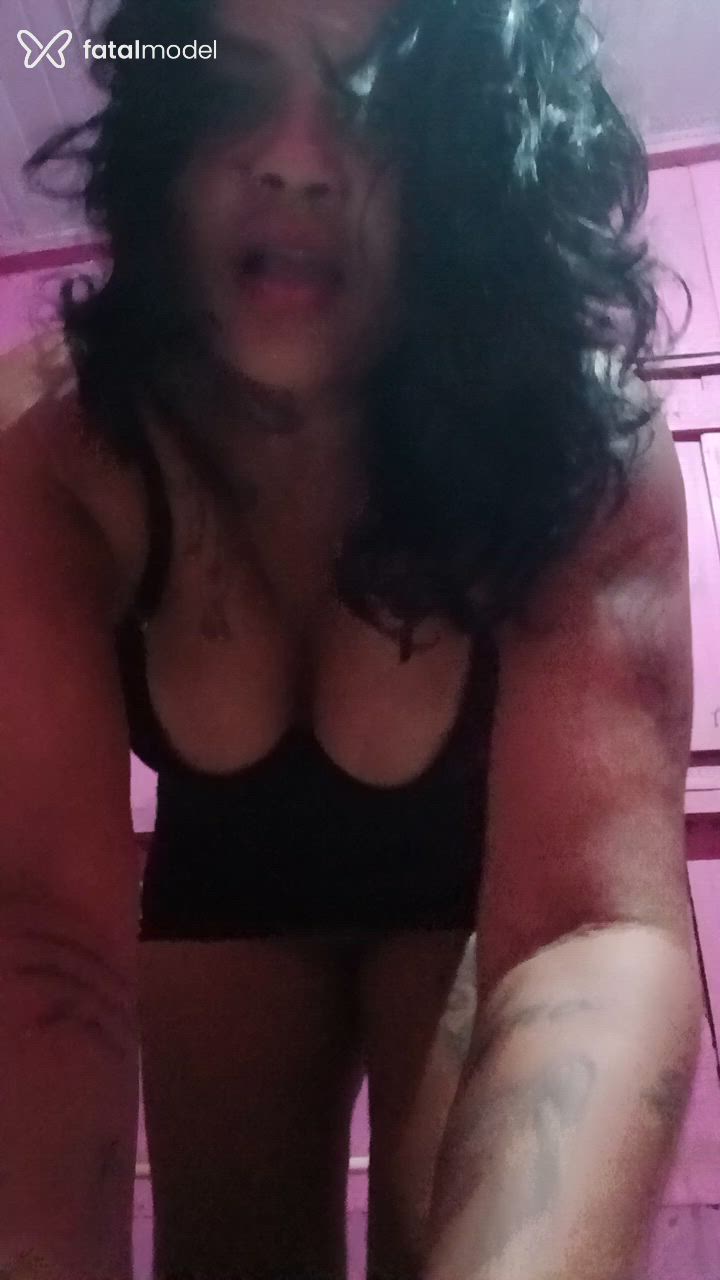 Acompanhante mulher morena (o) de olhos pretos - Cibele Acompanhante mulher morena (o) de olhos pretos - Cibele