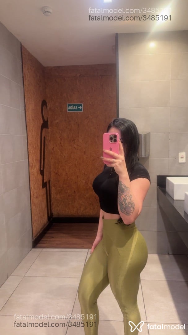 Acompanhante mulher morena (o) de olhos castanhos - Emilly Garcia Acompanhante mulher morena (o) de olhos castanhos - Emilly Garcia