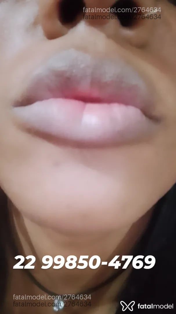 Acompanhante mulher morena (o) de olhos castanhos - Mia