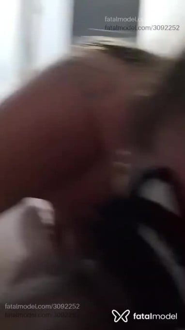 Acompanhante mulher com cabelo castanho de olhos verdes em Itapema - Tati Santos