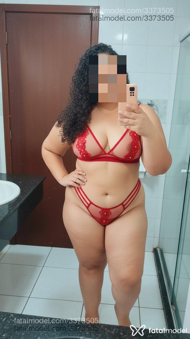 Acompanhante mulher morena (o) de olhos castanhos - Cacau Acompanhante mulher morena (o) de olhos castanhos - Cacau