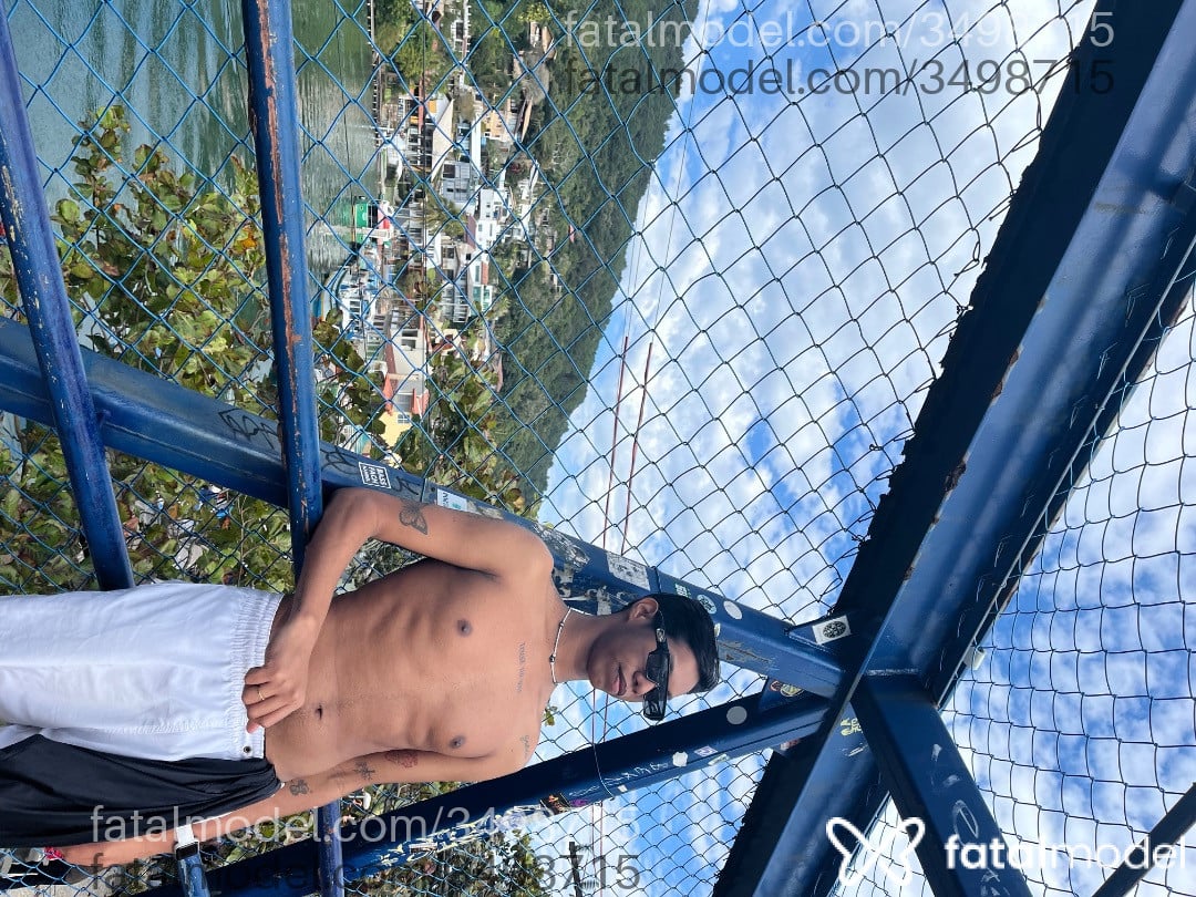 Acompanhante homem morena (o) de olhos pretos - Lukas