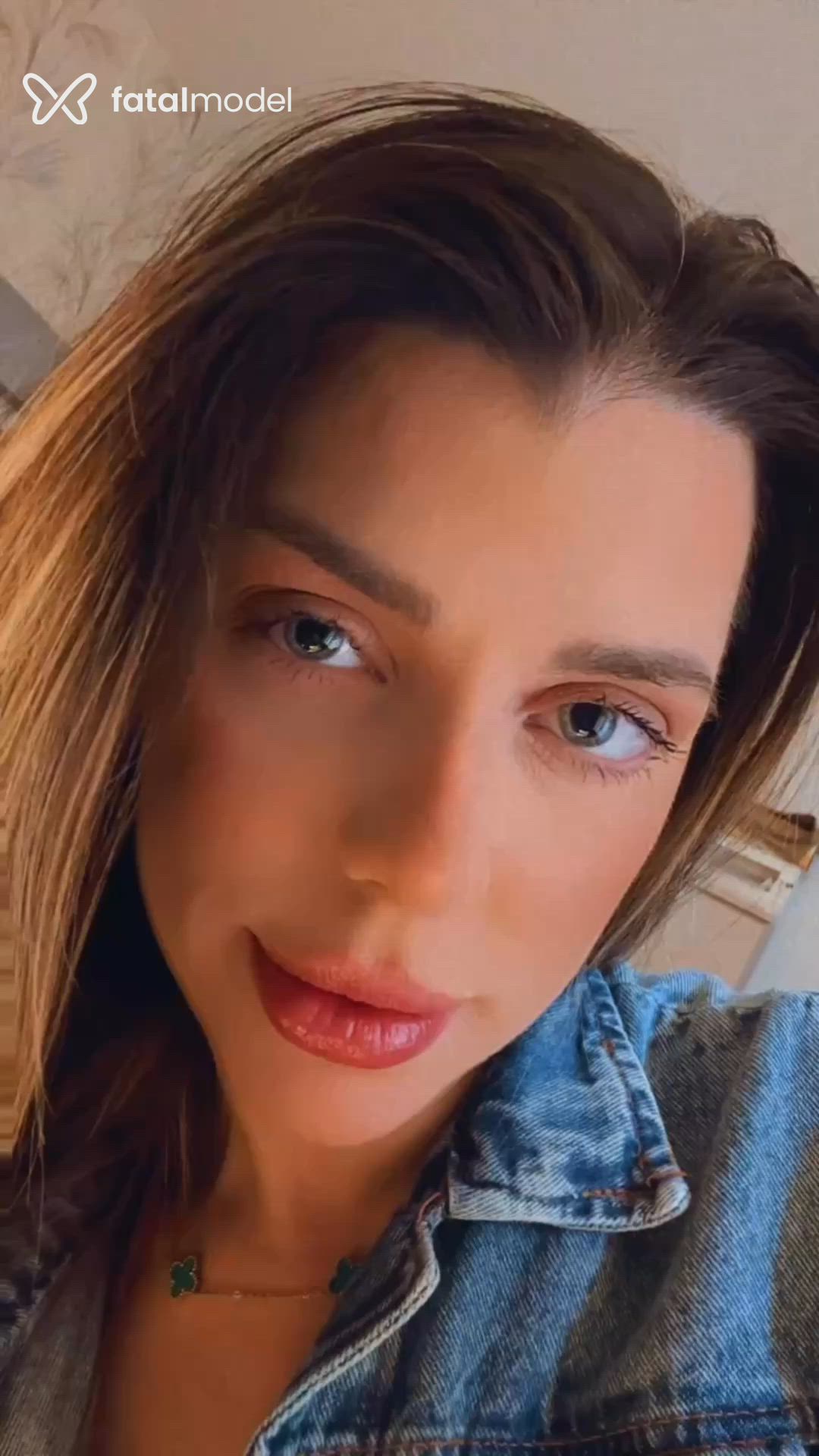 Acompanhante mulher loira (o) de olhos azuis - Liz