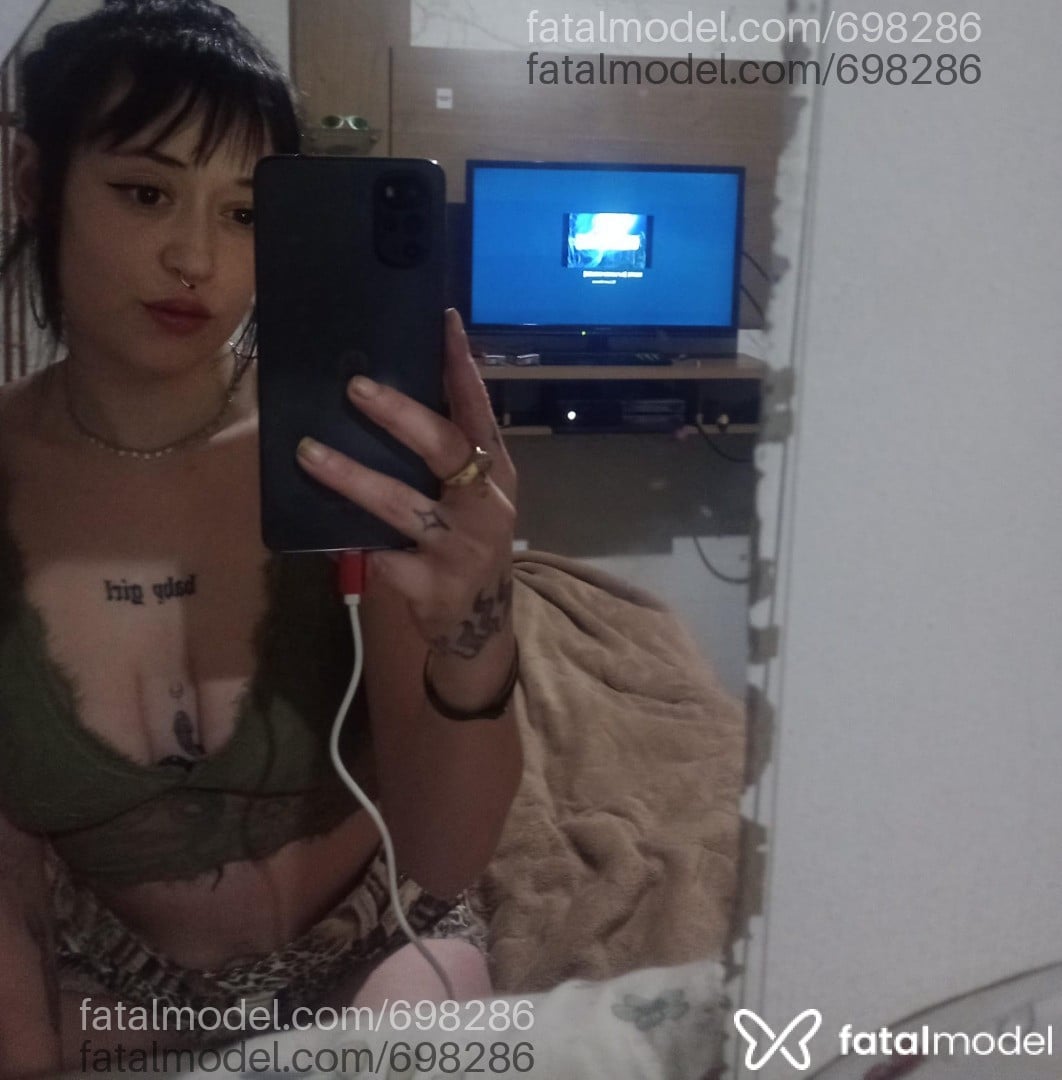 Acompanhante mulher com cabelo castanho de olhos castanhos - pamela