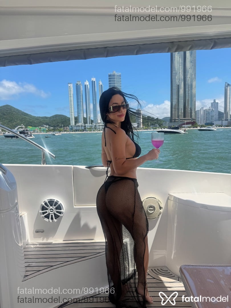 Acompanhante mulher morena (o) de olhos castanhos - Rebeca Natsumi
