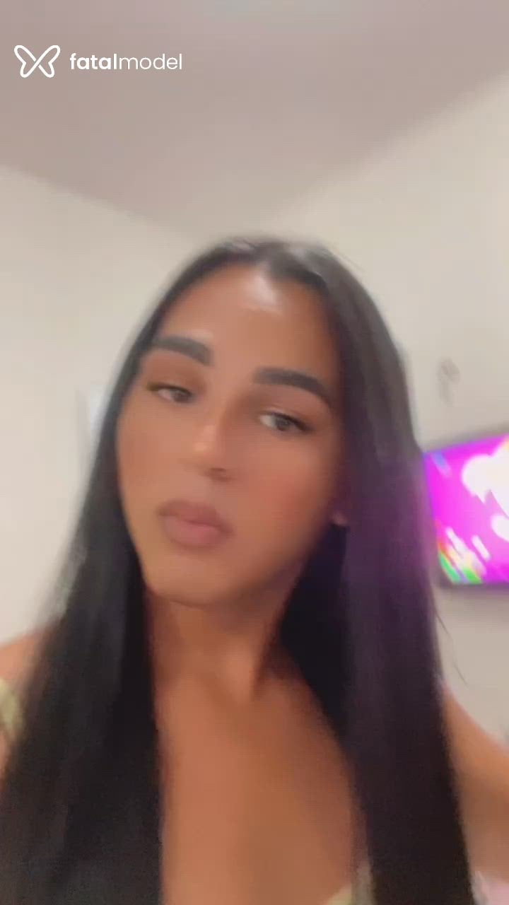 Acompanhante mulher trans morena (o) de olhos pretos - Kessia