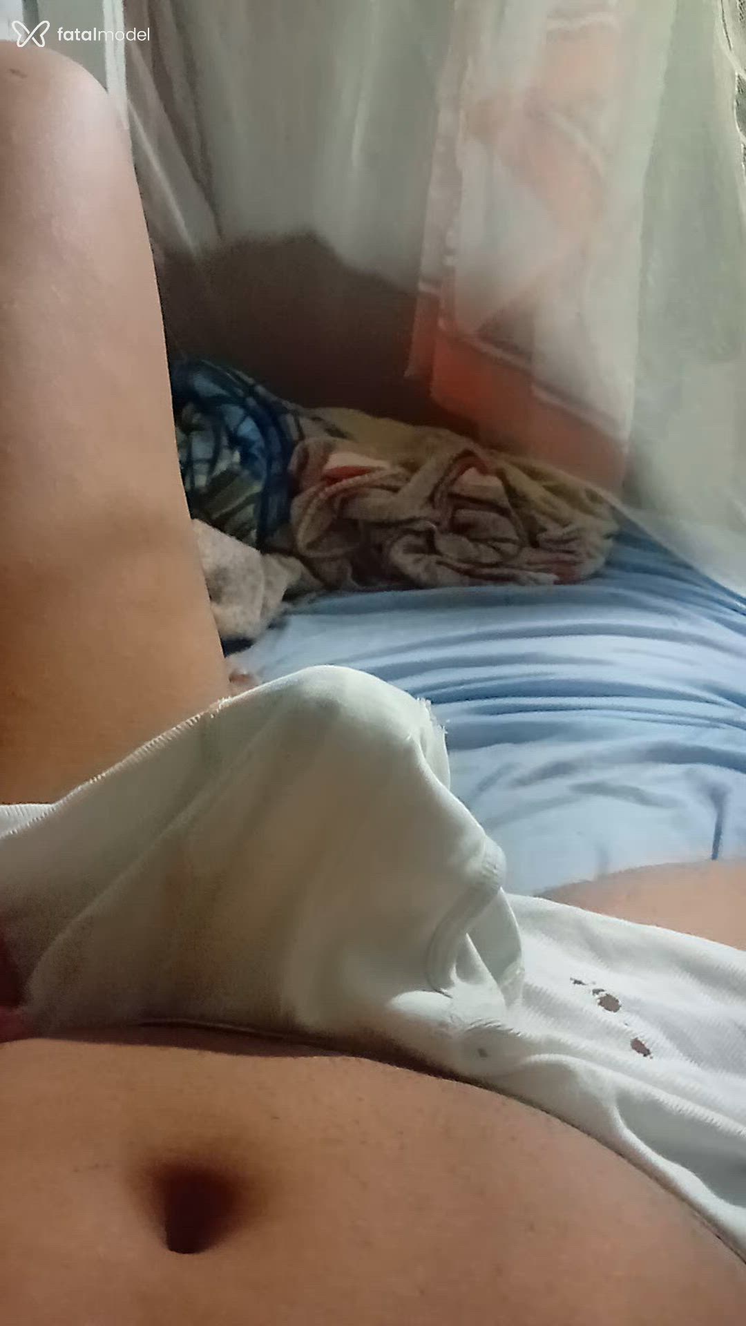Acompanhante homem com cabelo castanho de olhos pretos - David