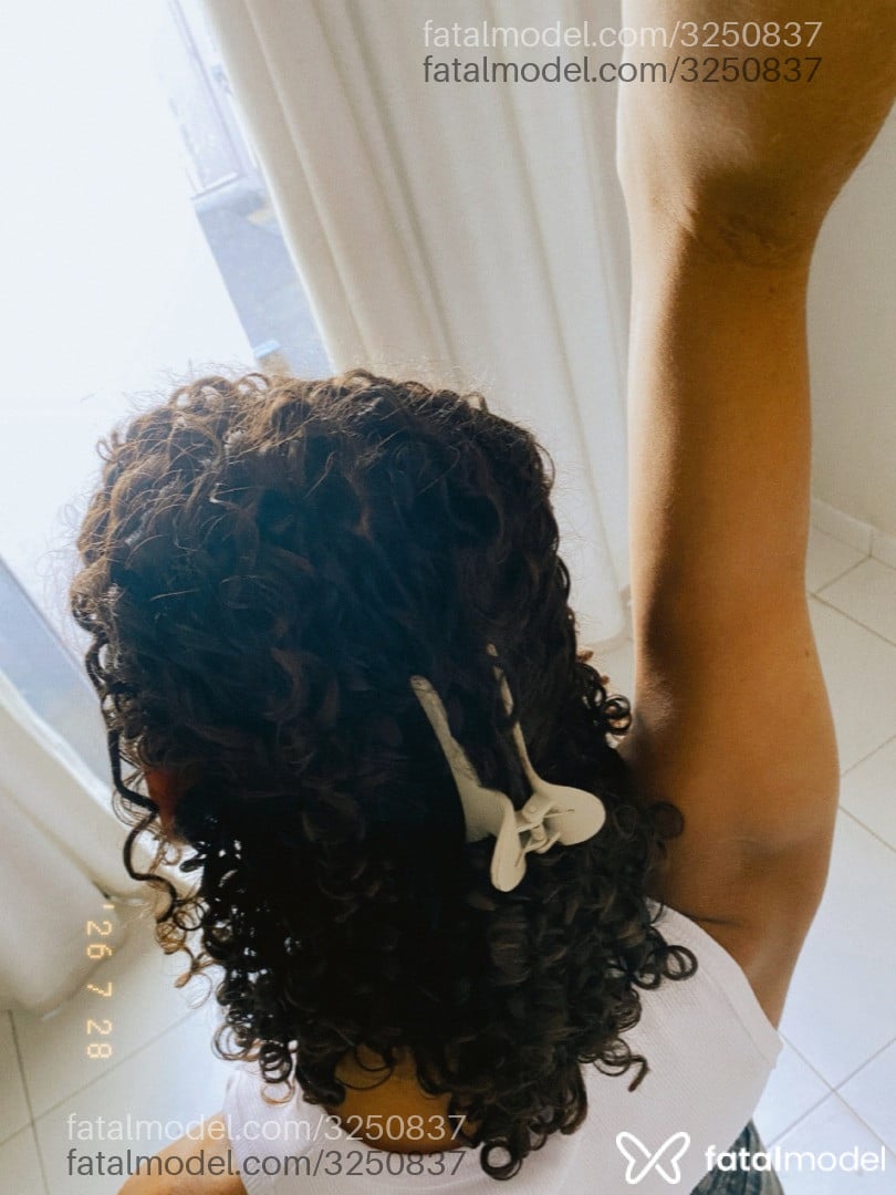 Acompanhante homem com cabelo castanho de olhos castanhos - Bruno