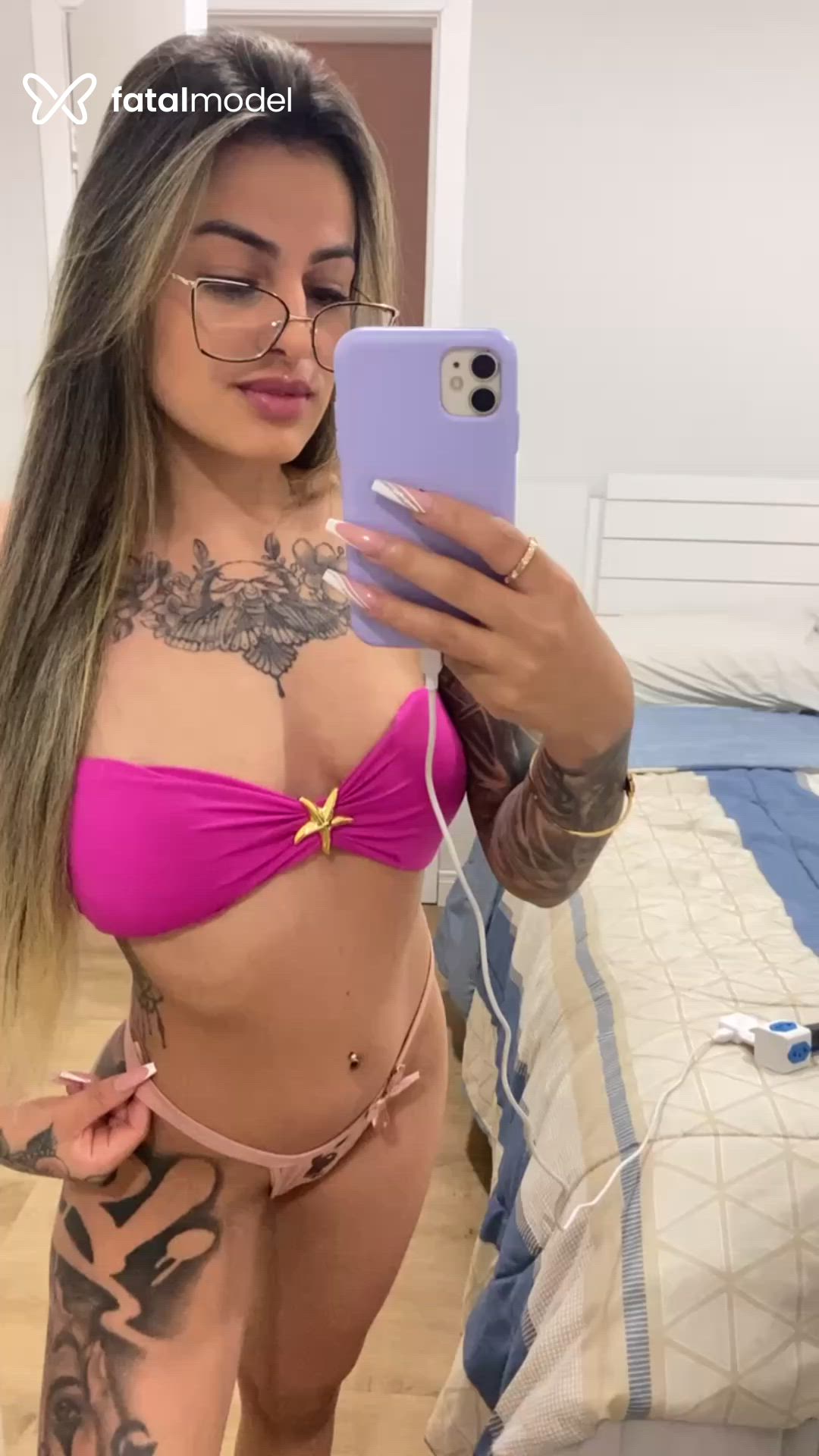 Acompanhante mulher com cabelo castanho de olhos castanhos - Lavínia Alencar Acompanhante mulher com cabelo castanho de olhos castanhos - Lavínia Alencar