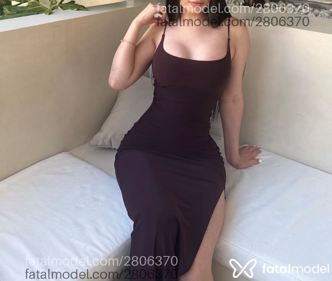 Acompanhante mulher morena (o) de olhos pretos - Julia Mendes