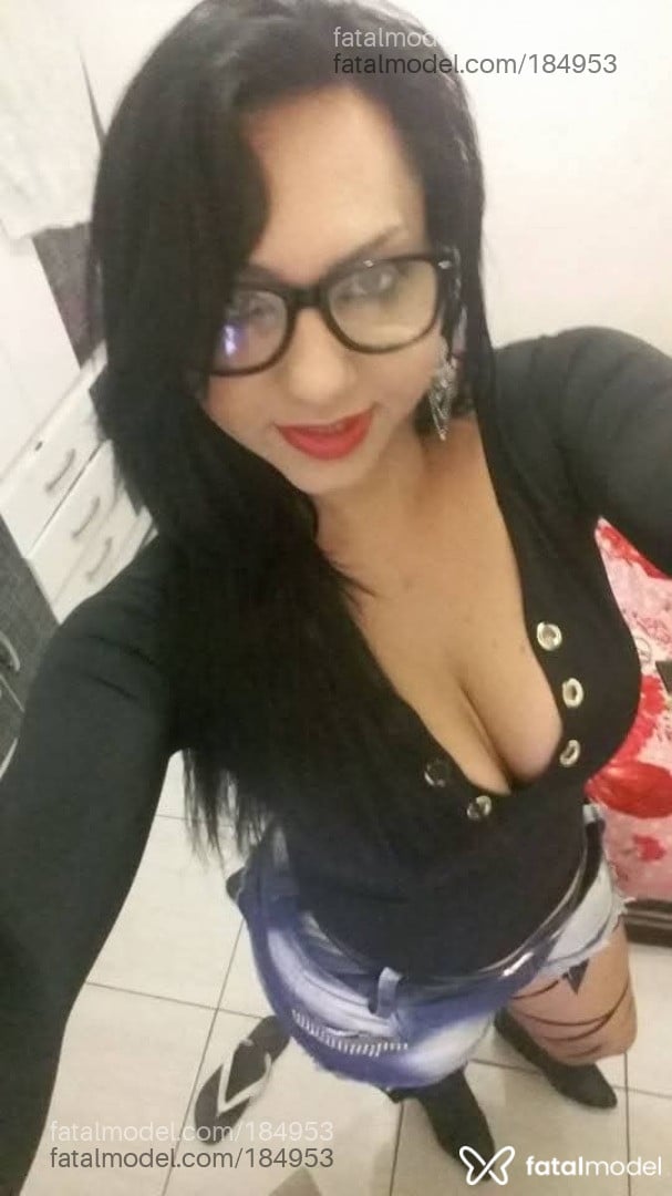 Acompanhante mulher trans com cabelo castanho de olhos mel - Michele pepper Acompanhante mulher trans com cabelo castanho de olhos mel - Michele pepper
