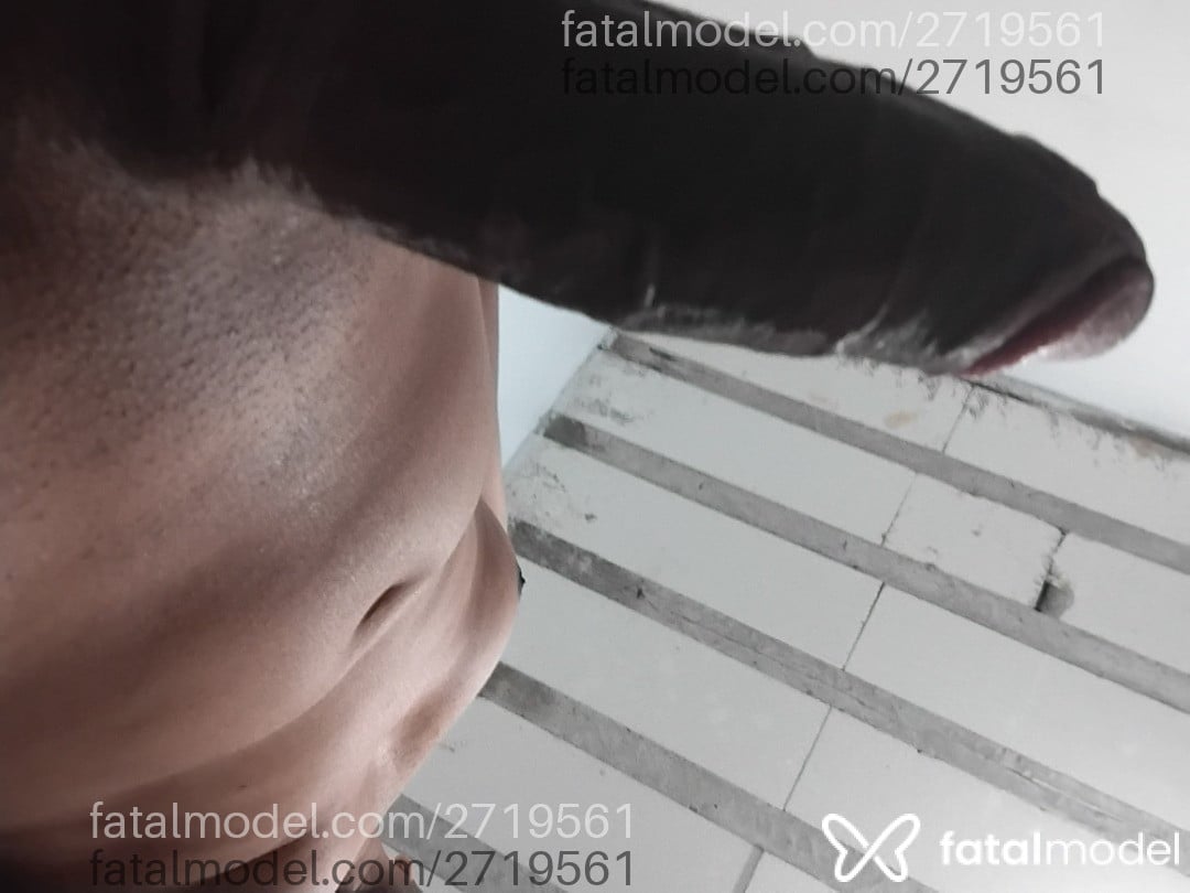 Acompanhante homem morena (o) de olhos castanhos - Shadow