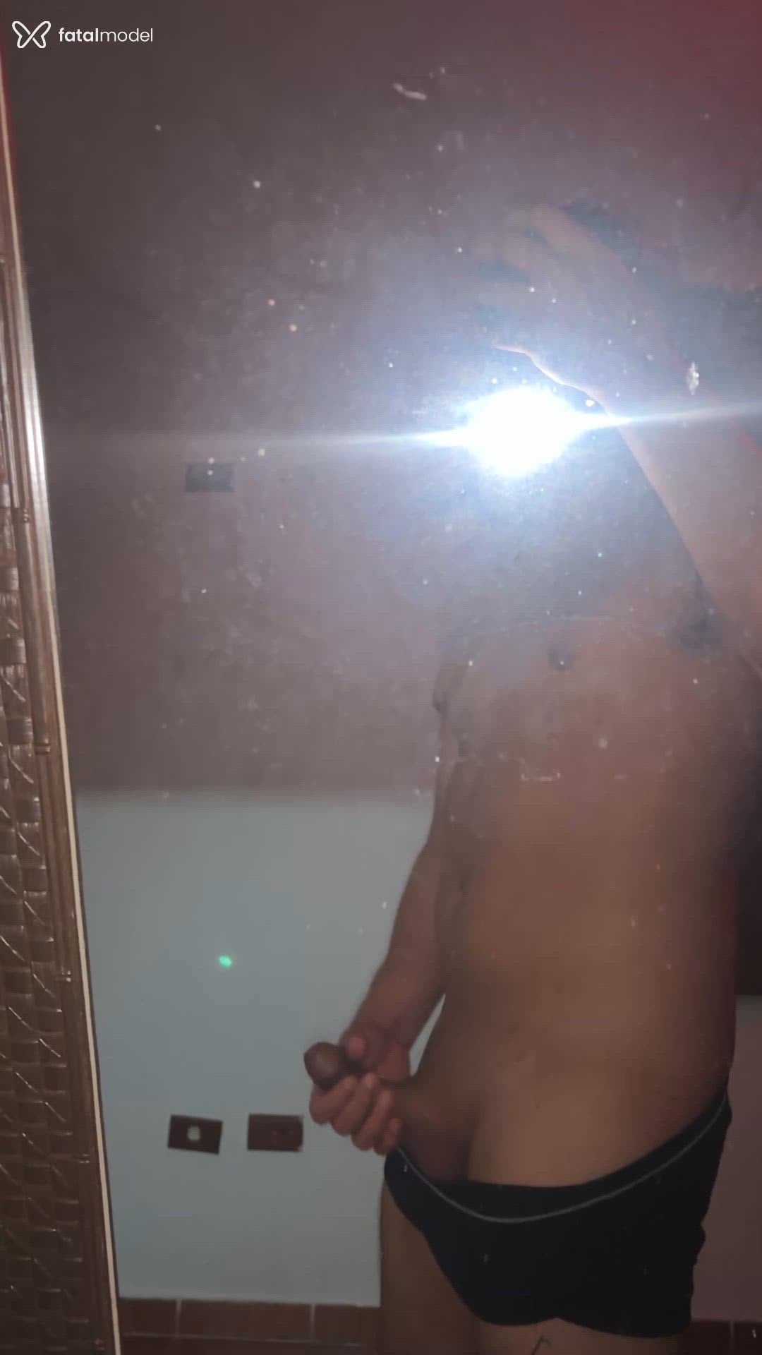 Acompanhante homem morena (o) de olhos pretos - Brener