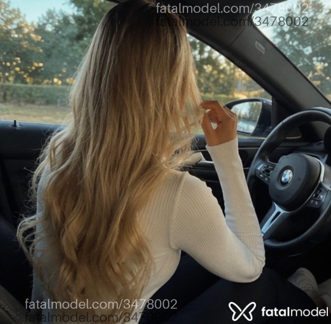 Acompanhante mulher loira (o) de olhos verdes - Mixele