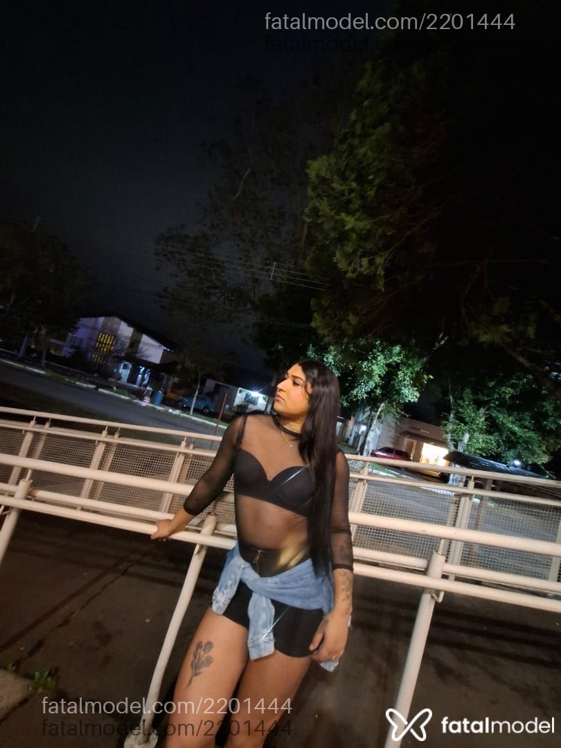 Acompanhante mulher trans morena (o) de olhos pretos - Bruninha