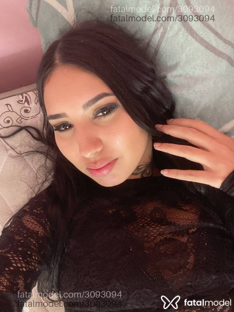Acompanhante mulher morena (o) de olhos pretos - Maria Eduarda