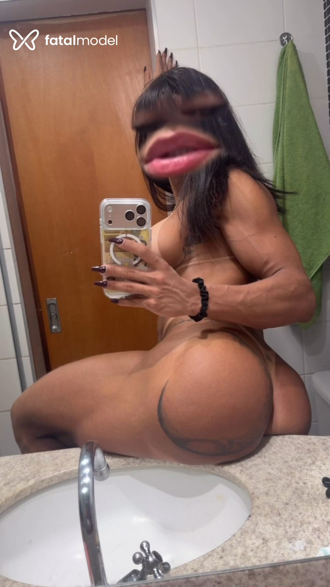Acompanhante mulher trans morena (o) de olhos castanhos - Annye rocha