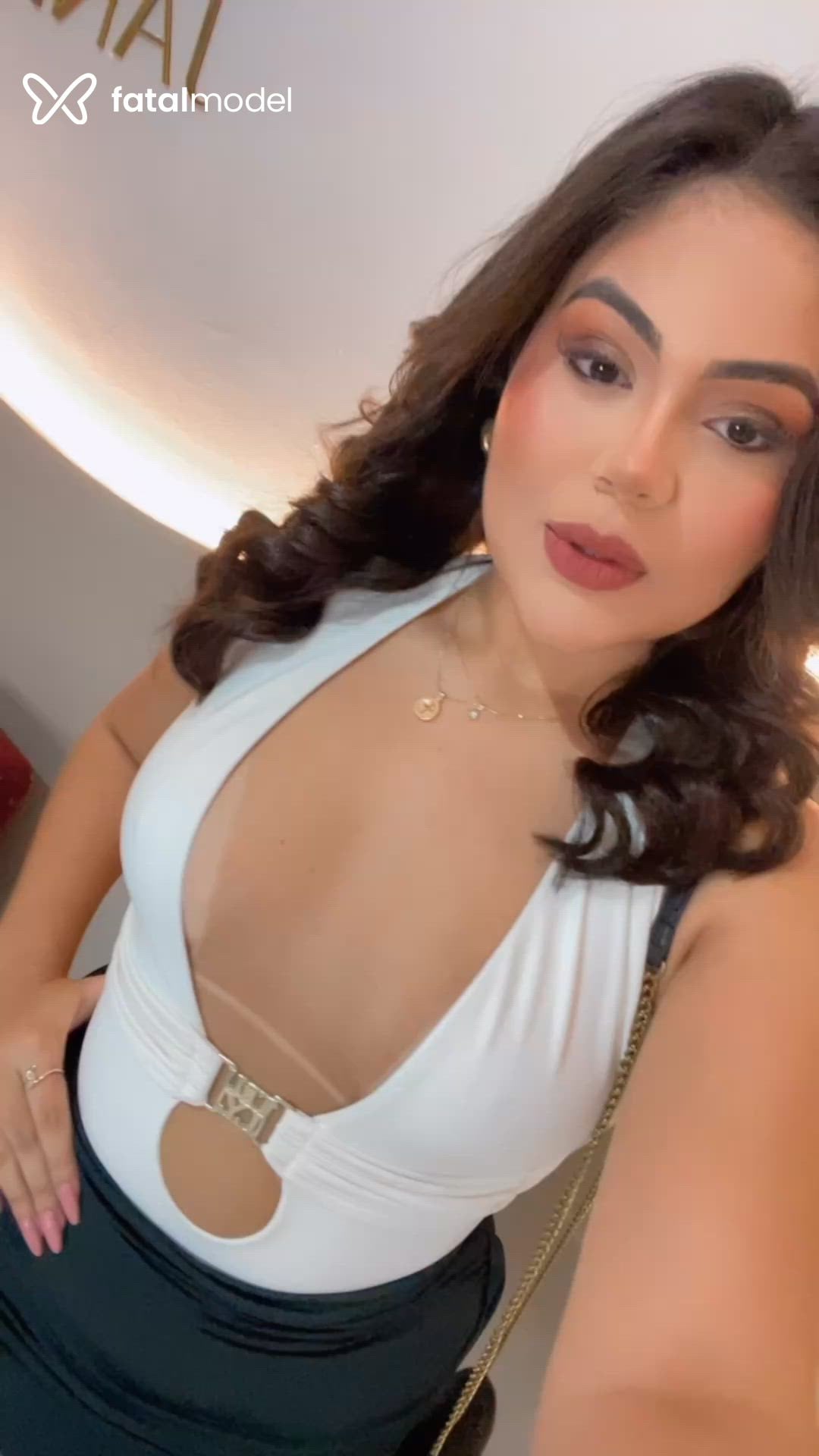 Acompanhante mulher com cabelo castanho de olhos castanhos - ângela Acompanhante mulher com cabelo castanho de olhos castanhos - ângela