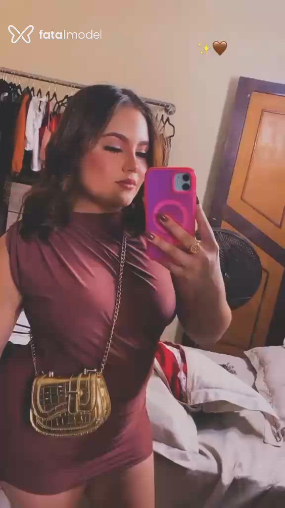 Acompanhante mulher com cabelo castanho de olhos castanhos - ângela Acompanhante mulher com cabelo castanho de olhos castanhos - ângela