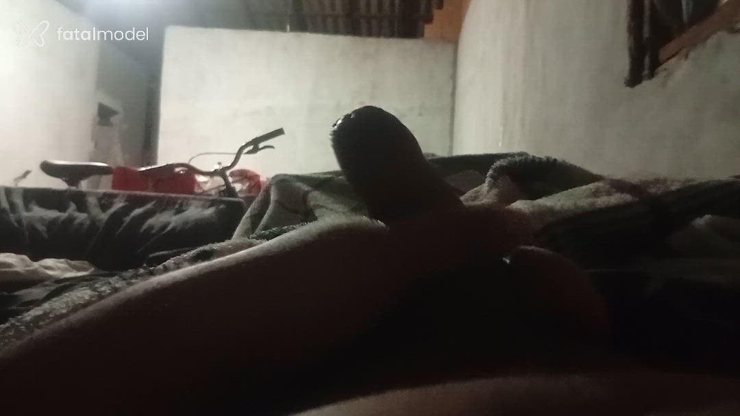 Acompanhante homem morena (o) de olhos pretos - Alehandro Acompanhante homem morena (o) de olhos pretos - Alehandro
