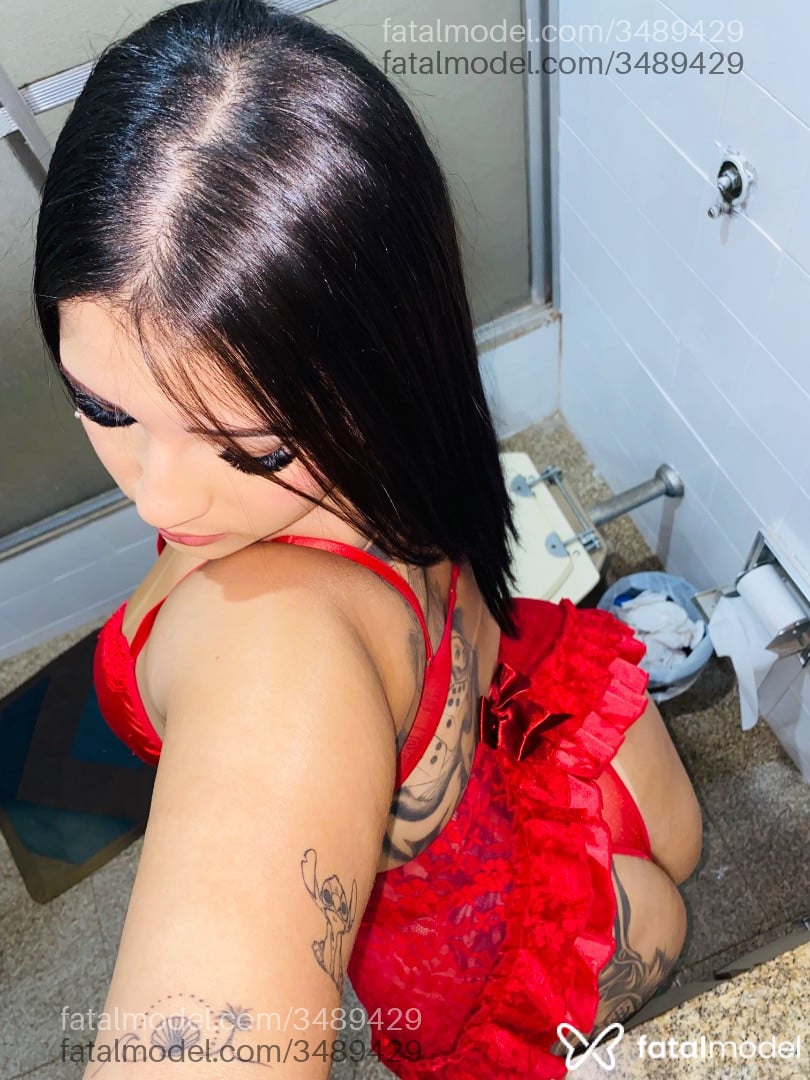 Acompanhante mulher com cabelo castanho de olhos mel - Alice